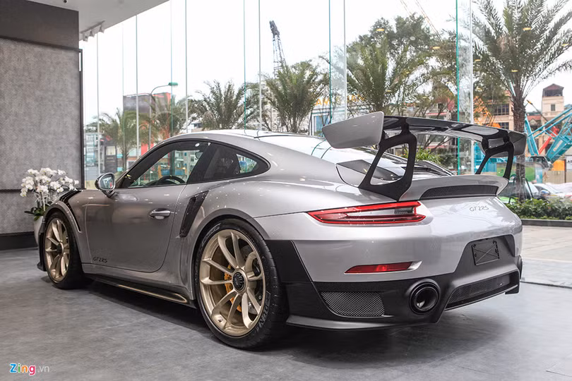 Chi tiết Porsche 911 GT2 RS mạnh nhất lịch sử, giá 20 tỷ ở Việt Nam