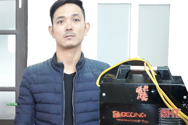 Ra tù hơn 1 tháng lại đột nhập nhà dân trộm tài sản