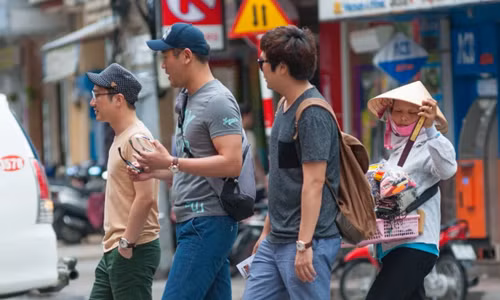 Báo Hong Kong lý giải làn sóng người Hàn Quốc đổ tới Việt Nam