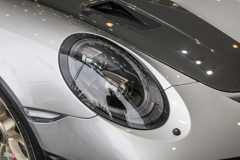 Chi tiết Porsche 911 GT2 RS mạnh nhất lịch sử, giá 20 tỷ ở Việt Nam