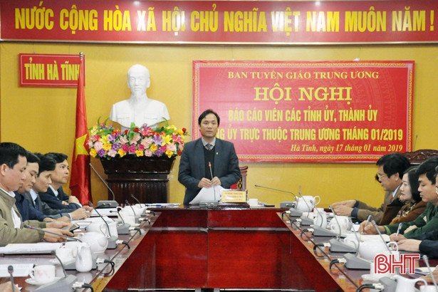 Tập trung tuyên truyền kỷ niệm 89 năm Ngày thành lập Đảng