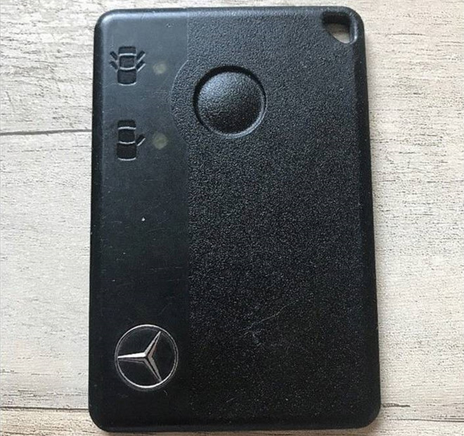 Mẫu chìa khóa nào giá cao ngang siêu xe Ferrari?