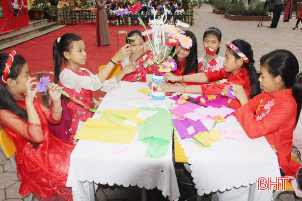 “Phiên đấu giá” các sản phẩm của “nghệ nhân nhí”