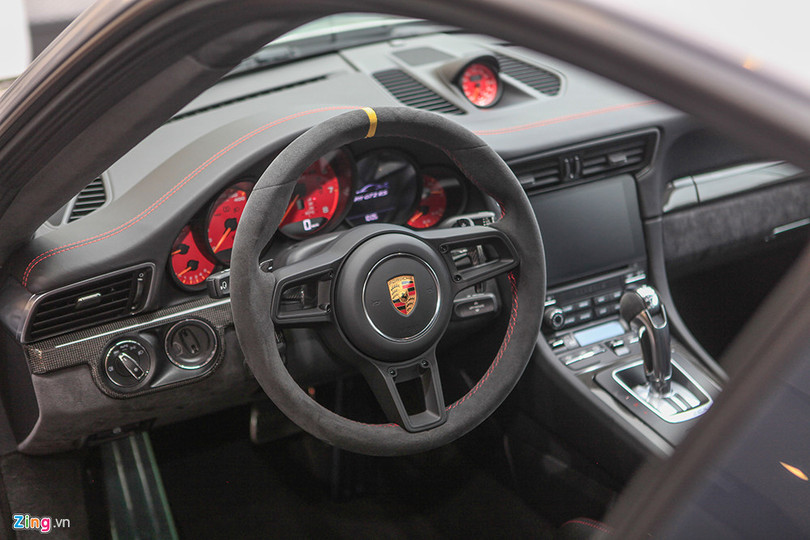 Chi tiết Porsche 911 GT2 RS mạnh nhất lịch sử, giá 20 tỷ ở Việt Nam