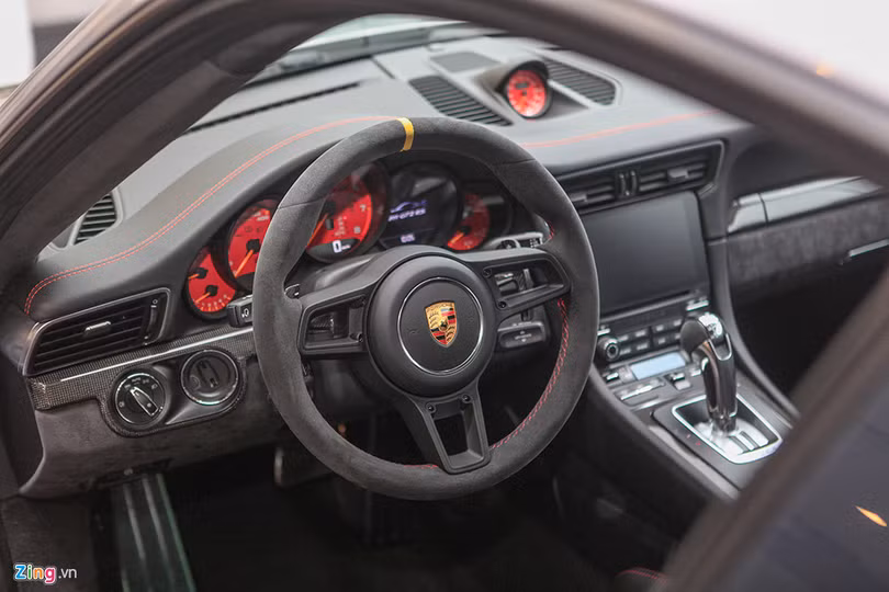 Chi tiết Porsche 911 GT2 RS mạnh nhất lịch sử, giá 20 tỷ ở Việt Nam