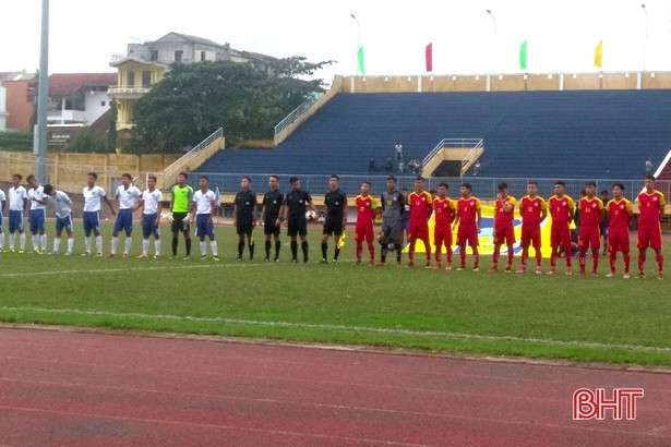 U19 Hồng Lĩnh Hà Tĩnh và U19 Huế chia điểm trong trận đầu ra quân