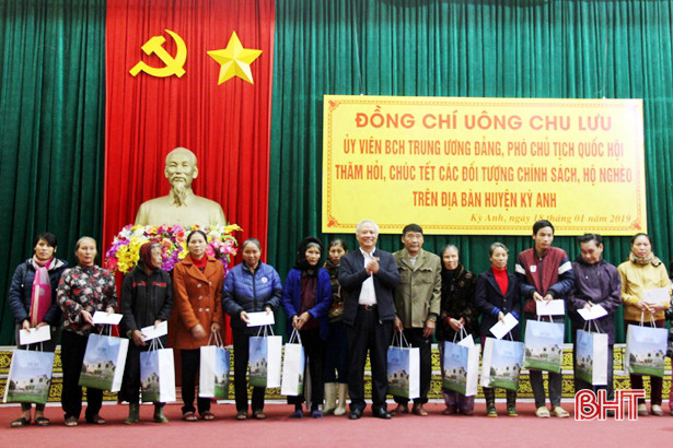 Agribank chi nhánh Hà Tĩnh II tổ chức “Xuân yêu thương, Tết tình nghĩa”