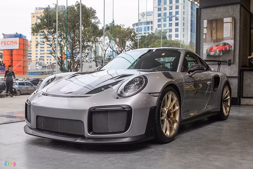 Chi tiết Porsche 911 GT2 RS mạnh nhất lịch sử, giá 20 tỷ ở Việt Nam