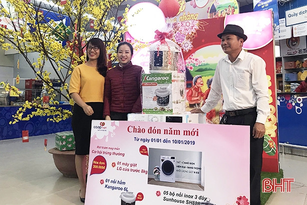 Co.opmart Hà Tĩnh tri ân khách hàng dịp năm mới