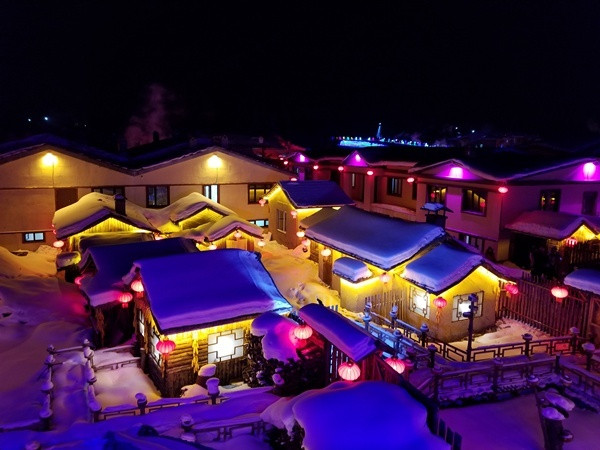 Thăm ngôi làng tuyết đẹp hơn cổ tích