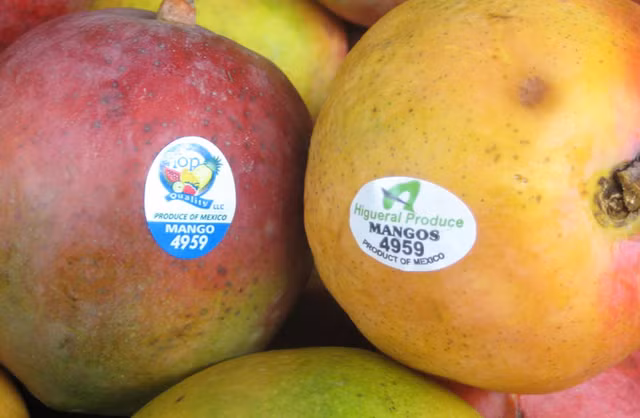 Mua trái cây nhập ngoại, đừng quên kiểm tra dãy số này trên tem