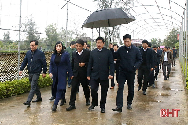 Đoàn Thường trực HĐND 6 tỉnh tham quan Formosa và NTM Hà Tĩnh