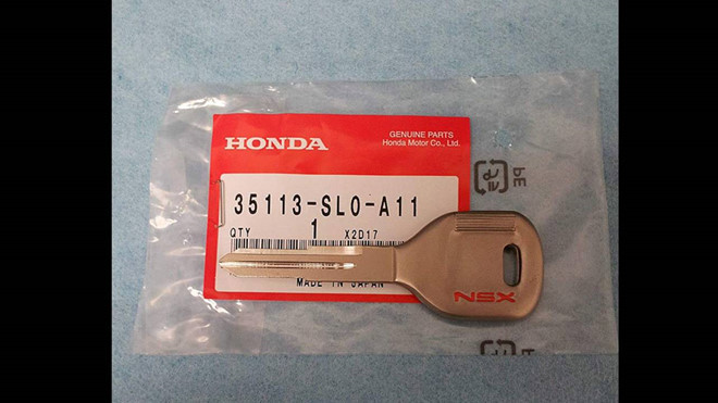 Mẫu chìa khóa nào giá cao ngang siêu xe Ferrari?