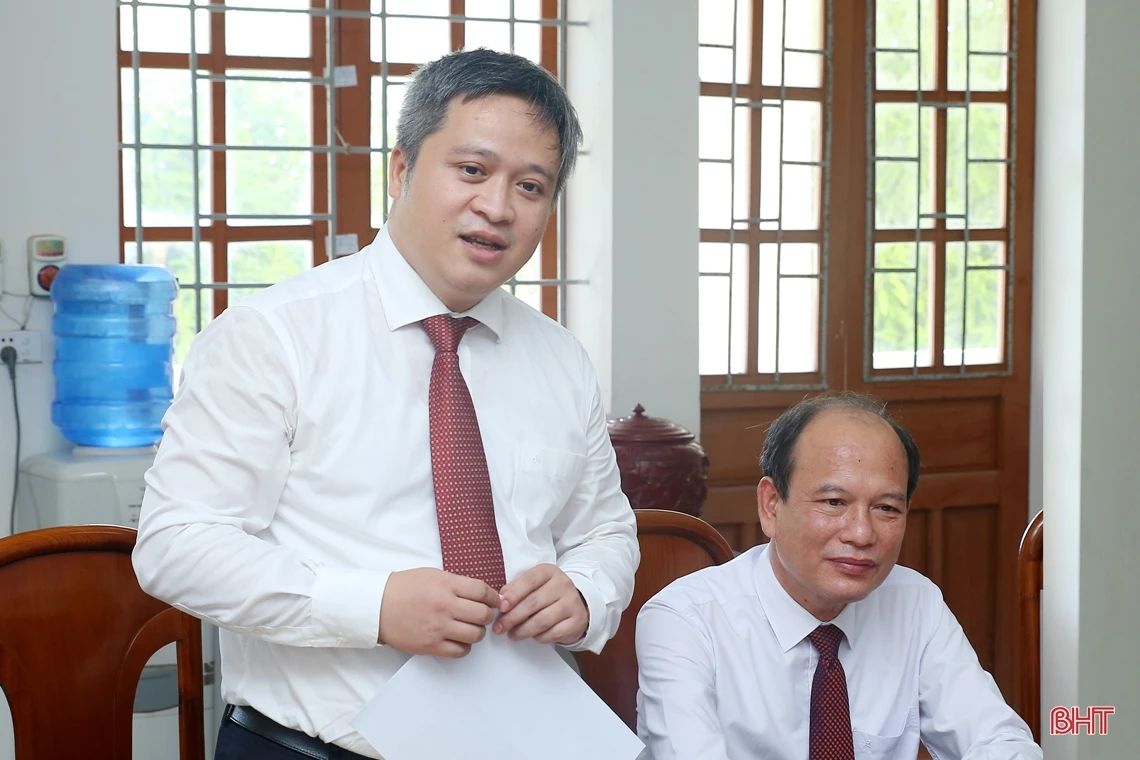 Chủ tịch UBND tỉnh Trần Tiến Hưng: Tiếp tục xây dựng Trường THPT Chuyên Hà Tĩnh thành nơi đào tạo nhân tài cho đất nước