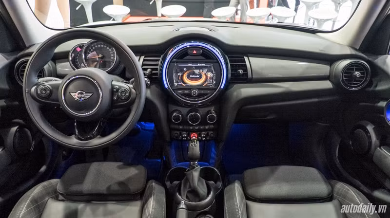 mini one ra mat thi truong viet nam gia 1 228 ty dong