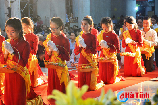 xuc dong mua vu lan bao hieu