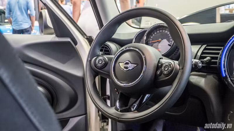 mini one ra mat thi truong viet nam gia 1 228 ty dong