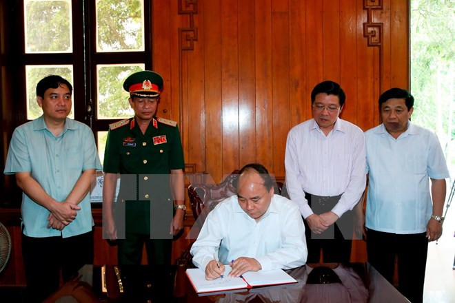 thu tuong qk4 xay dung luc luong ngay cang chinh quy hien dai