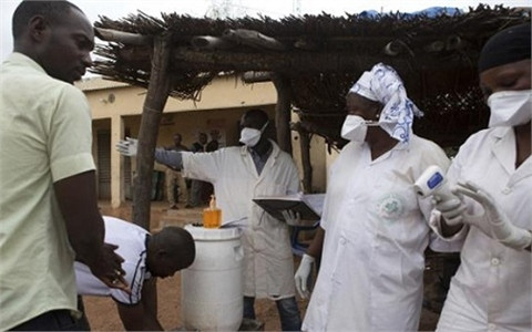 WHO: Dịch Ebola đã cướp đi sinh mạng của gần 5.700 người ảnh 1