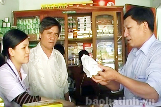 Đình chỉ 3 cơ sở kinh doanh thuốc không phép ảnh 1