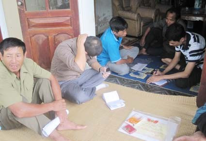 Các nạn nhân trình bày việc bị ông Nguyễn Trọng Vân lừa làm chế độ thương binh.