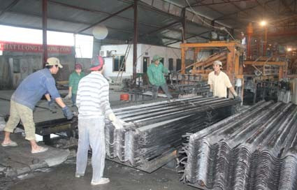 Vietcombank Hà Tĩnh đầu tư vốn cho Công TNHH Trung Nam(Hông Linh