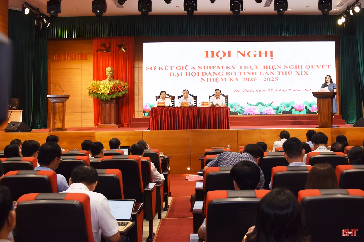 Thẳng thắn đề xuất nhiều giải pháp hoàn thành mục tiêu Nghị quyết Đại hội Đảng bộ tỉnh