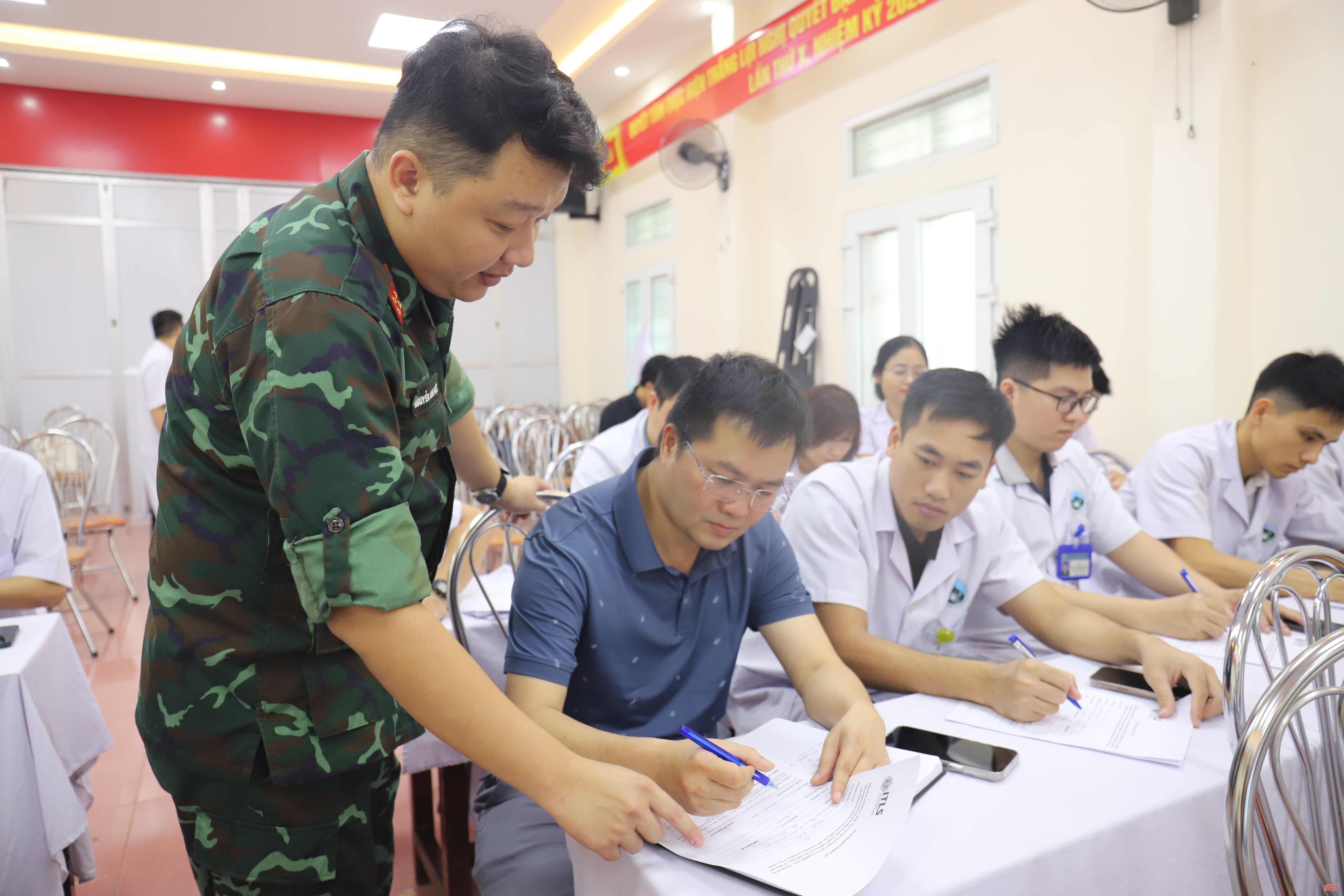 Trên cơ sở các kiến thức được bác sĩ tuyến trung ương truyền đạt, Hà Tĩnh sẽ tiếp tục đào tạo trên diện rộng. bqbht_br_img-0122.jpg