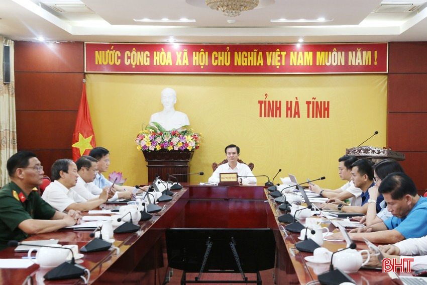 Phó Chủ tịch UBND tỉnh Trần Báu Hà chủ trì tại điểm cầu Trung tâm Công báo – Tin học tỉnh bqbht_br_2a.jpg