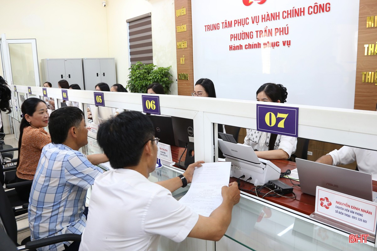 Phường Trần Phú mới tổ chức vận hành thử nghiệm Trung tâm Phục vụ hành chính công phường. bqbht_br_img-1414a.jpg