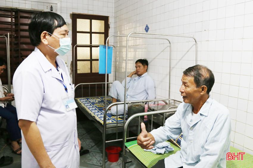 Một bệnh nhân bị sỏi niệu quản vừa được các bác sỹ tán ngược dòng thành công, sức khỏe ổn định và sẽ được xuất viện trong ngày 23/8. 1A.jpg