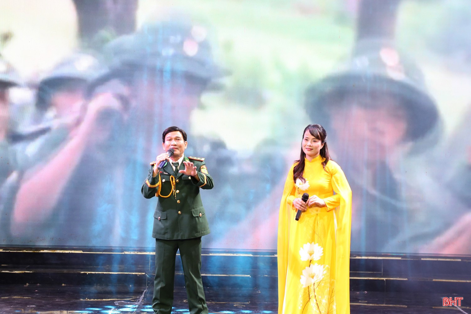 Song ca "Đất nước tình yêu". bqbht_br_img-3888a.jpg