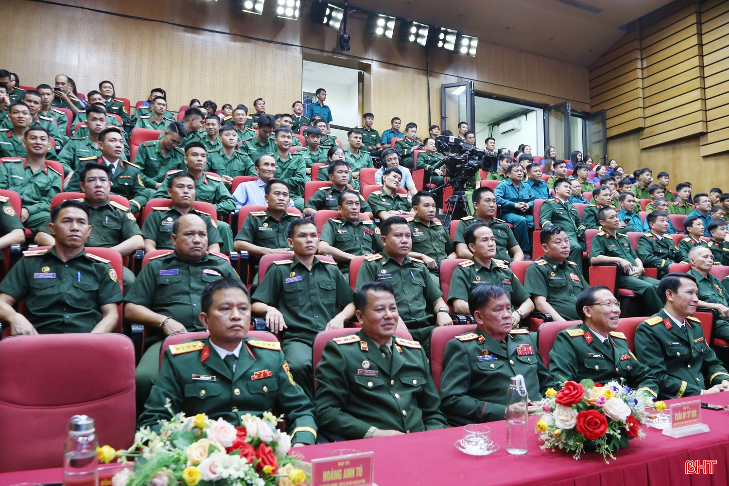Chương trình có sự tham gia đông đảo cán bộ, chiến sỹ LLVT Hà Tĩnh và LLVT tỉnh Bolikhamxay. bqbht_br_img-3746a.jpg