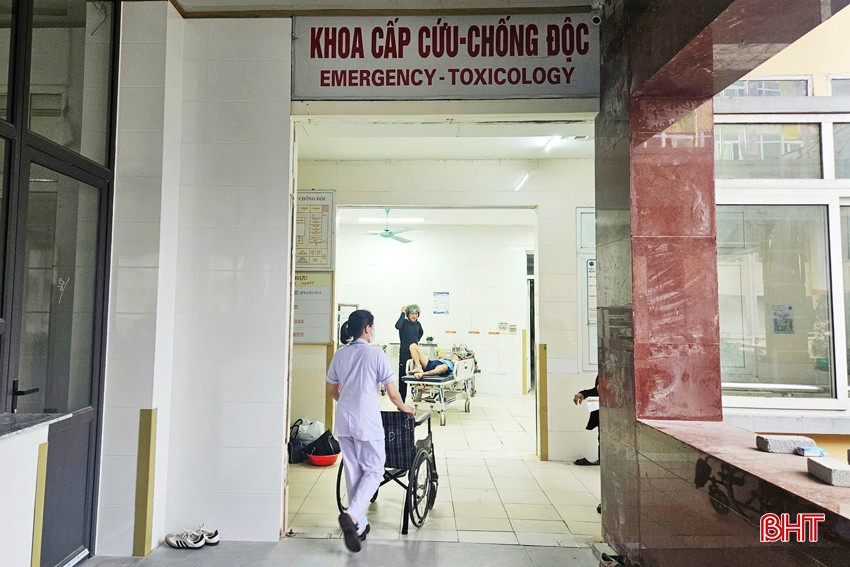 Khoa Cấp cứu - Chống độc, BVĐK tỉnh thường xuyên tiếp nhận và cấp cứu cho nhiều bệnh nhân đột quỵ. bqbht_br_dot-quy-1a.jpg