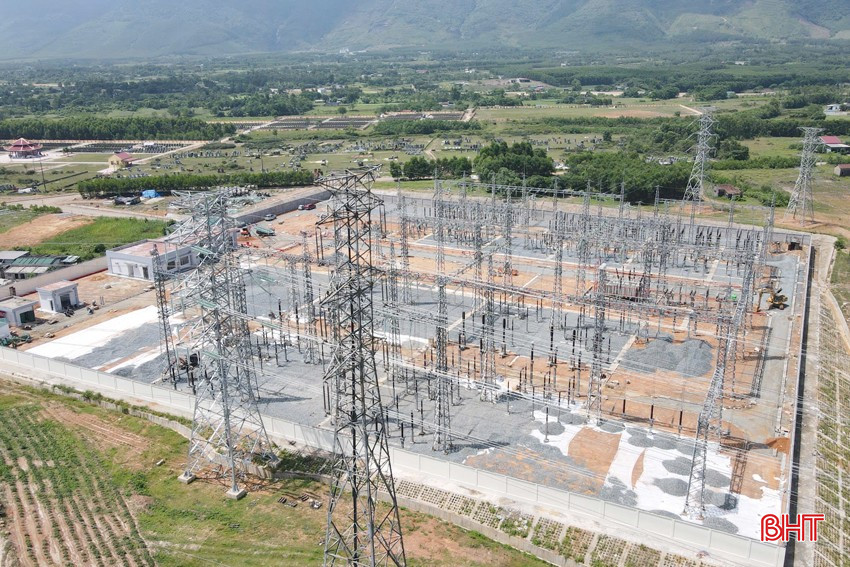 Trạm biến áp 220kV thuộc dự án Trạm biến áp 220kV Vũng Áng và đấu nối đã cơ bản hoàn thành, sẵn sàng đóng điện. bqbht_br_dien-3a.jpg