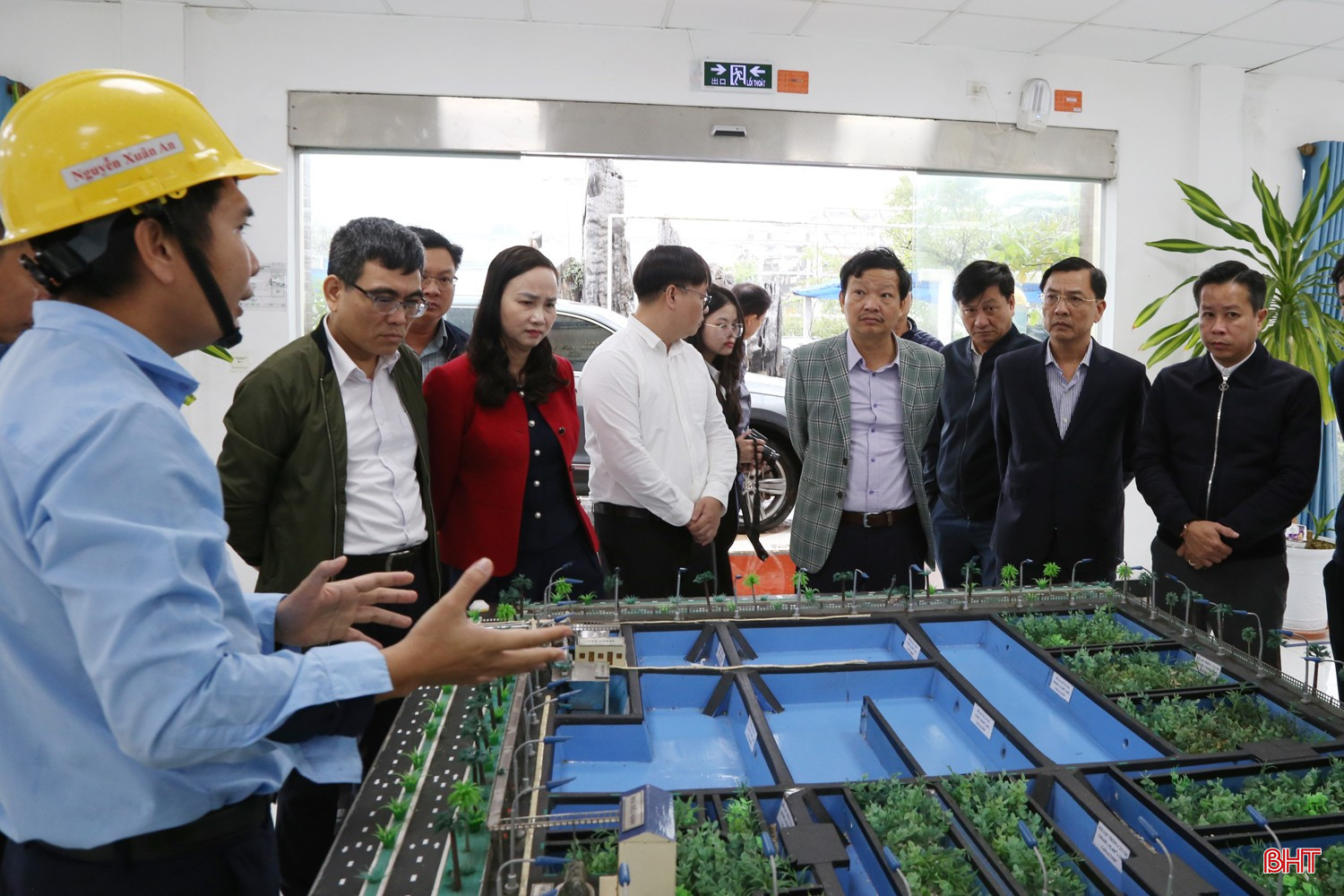 Delegația a vizitat zona de epurare a apelor uzate. bqbht_br_tham-quan-2a.jpg