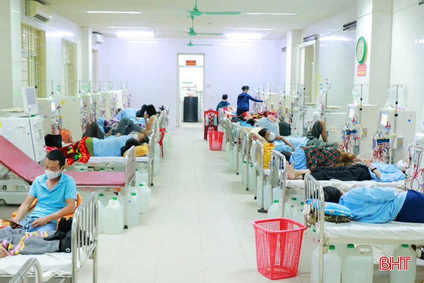 Nhiều bệnh nhân suy thận nặng phải chạy thận 3 lần/tuần. bqbht_br_suy-than-1a.jpg