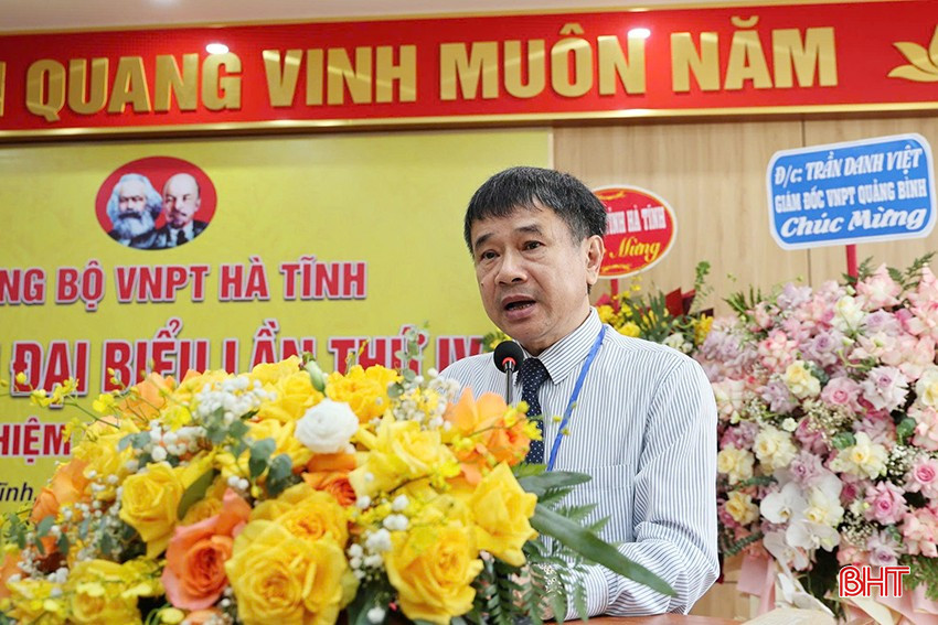Đồng chí Hồ Anh Tuấn – Bí thư Đảng ủy, Giám đốc VNPT Hà Tĩnh trình bày báo cáo chính trị. bqbht_br_z6694866303857-b9030f712fafb76bbf747d615bd81cc0.jpg