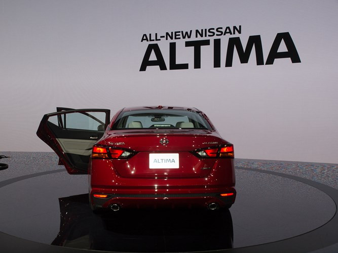 nissan altima 2019 lot xac manh me canh tranh voi doi thu