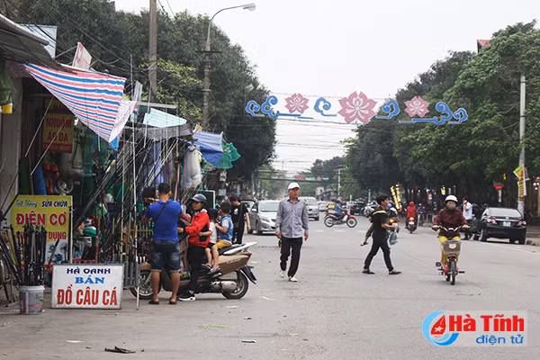 pho khong via he o ha tinh nhu chua bao gio co ngay ra quan