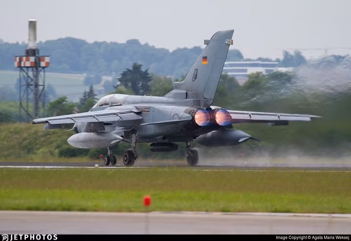panavia tornado chien dau co bieu tuong cua khong quan chau au bi bo roi