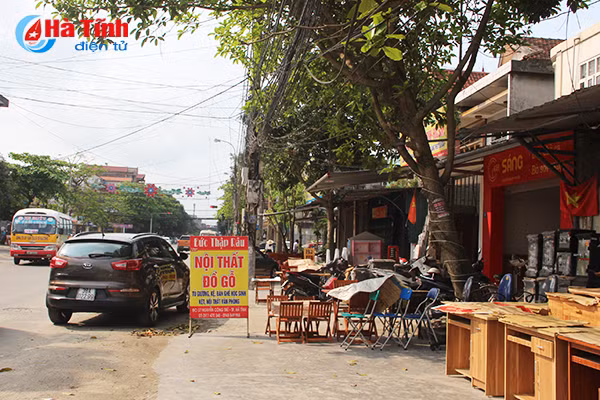 pho khong via he o ha tinh nhu chua bao gio co ngay ra quan