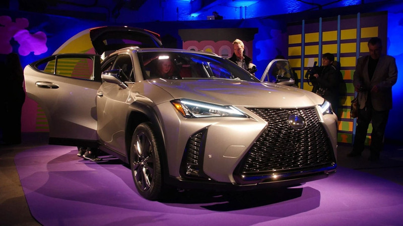 lexus ux 2018 ra mat tai my ve viet nam khong duoi 1 8 ty dong