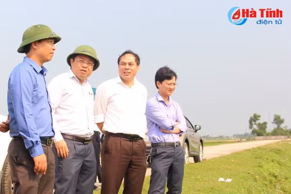 thu hut doanh nghiep cung dau tu ha tang de phat trien cum cong nghiep