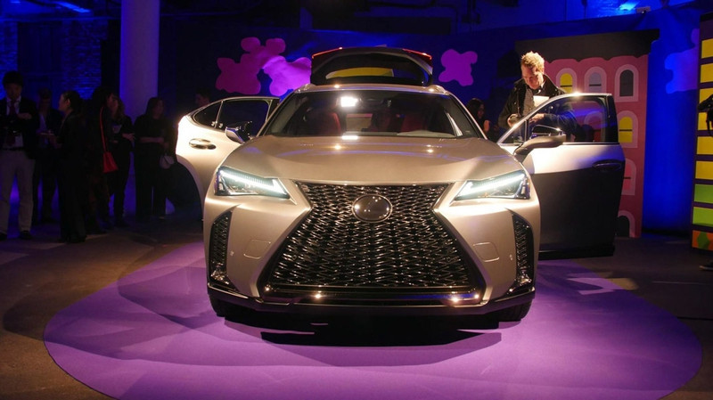lexus ux 2018 ra mat tai my ve viet nam khong duoi 1 8 ty dong