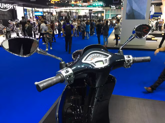 can canh vespa sprint 150 i get ban carbon dep my man