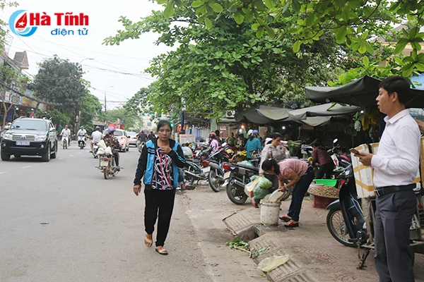 pho khong via he o ha tinh nhu chua bao gio co ngay ra quan
