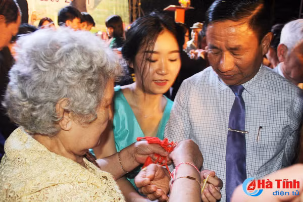 vui don tet co truyen lao tai ha tinh