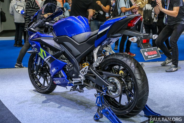 tron bo anh 2 xe the thao yamaha yzf r3 va r15 vua ra mat tai bangkok