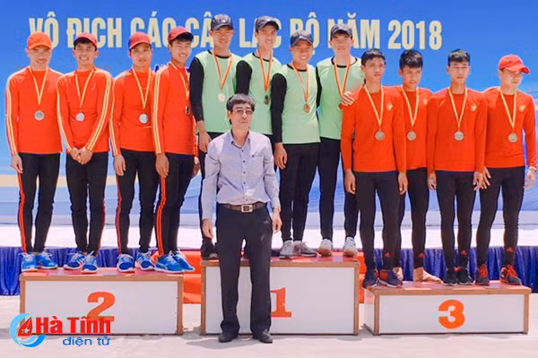 ha tinh gianh 5 huy chuong giai rowing va canoeing cac clb toan quoc
